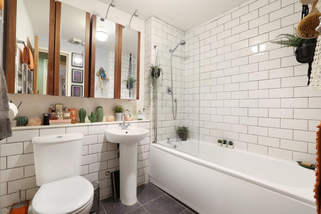 Property photo 1 of 11 Ach_8161.Jpg