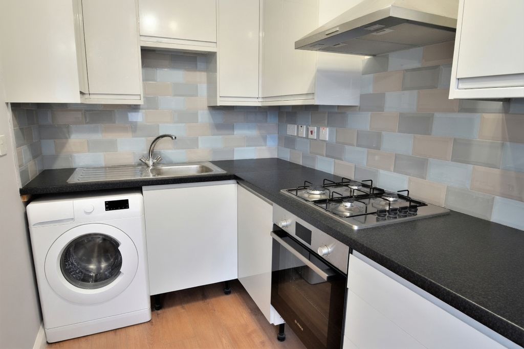 Property photo 2 of 9 Sdbve