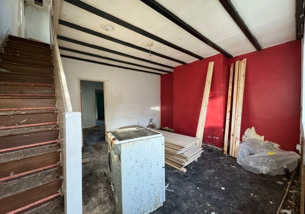 Property photo 2 of 12 4764982