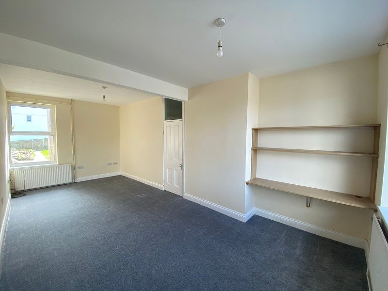 Property photo 3 of 9 Dining Room
