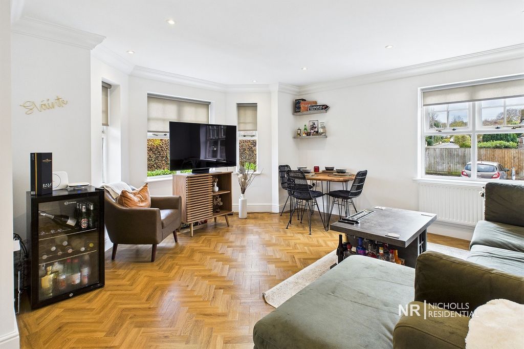 Property photo 2 of 18 Lounge-Dining Room