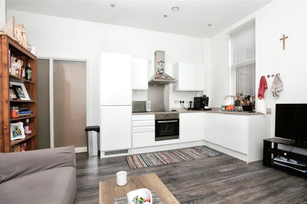 Property photo 3 of 8 Picture No. 07