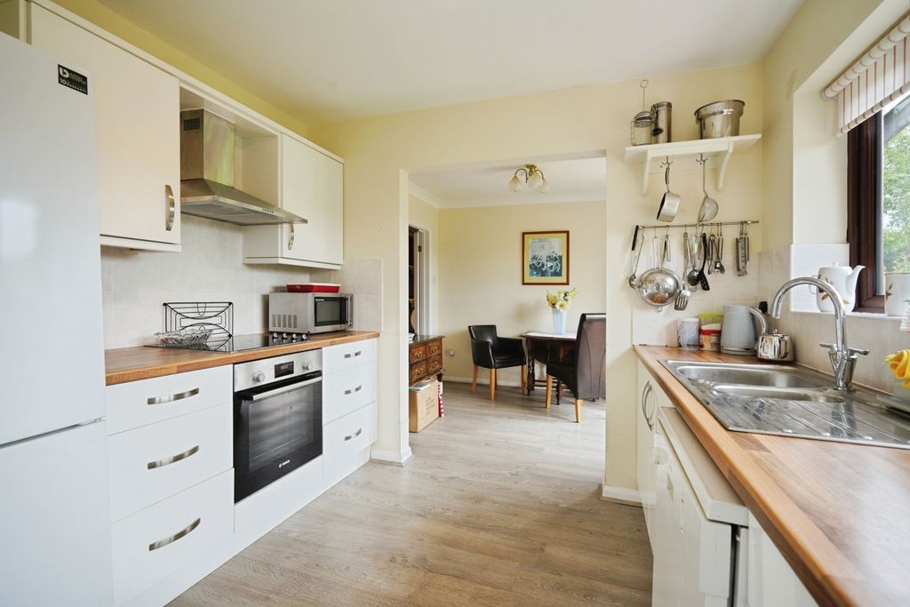 Property photo 3 of 24 Pbox-Img.Jpg