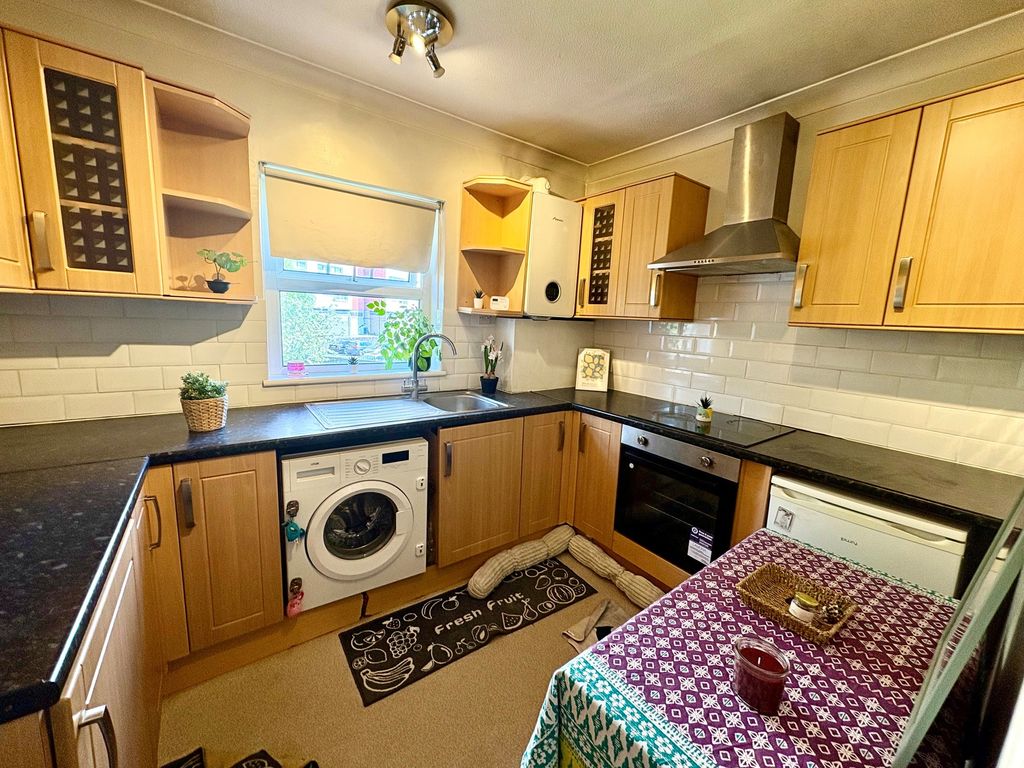 Property photo 2 of 9
