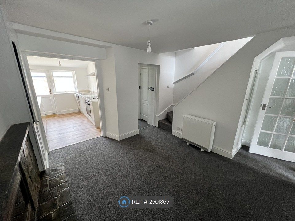 Property photo 3 of 16 Living Room