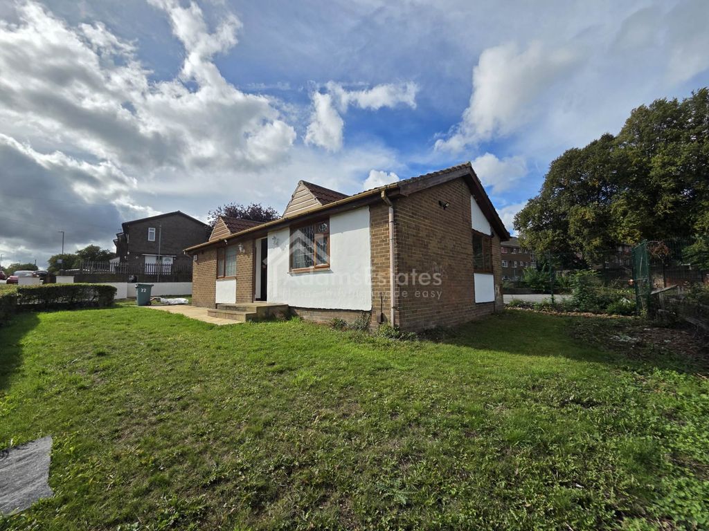 Property photo 3 of 7