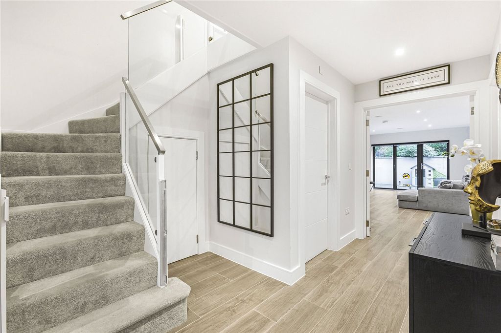 Property photo 3 of 31 Picture No. 81