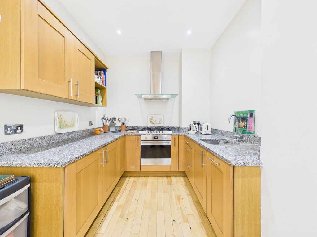 Property photo 3 of 12 Kitchen