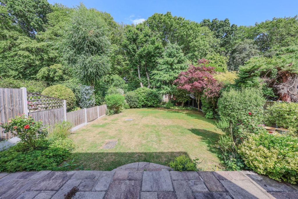 Property photo 2 of 18