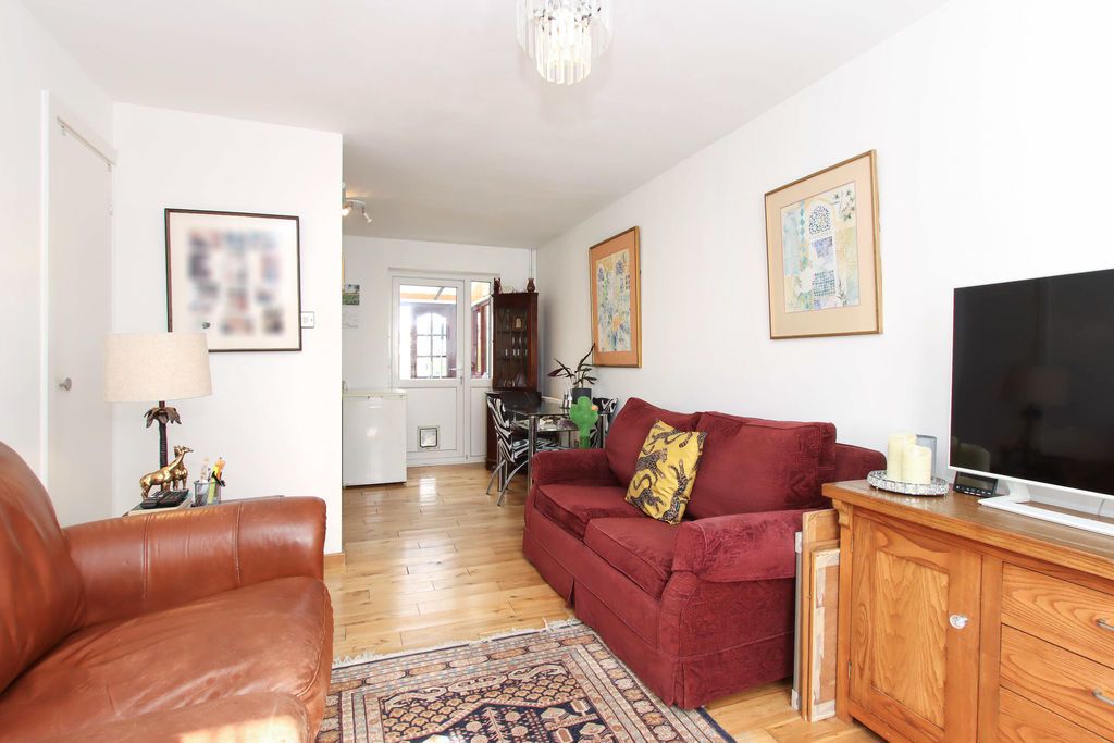 Property photo 2 of 14 Photo 8