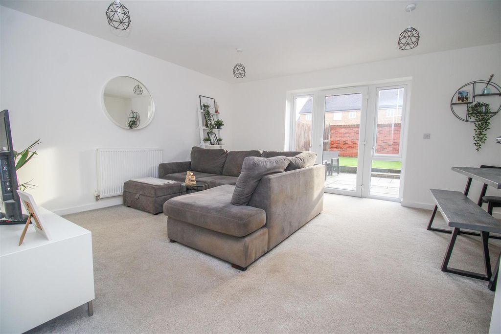 Property photo 2 of 13 Img_8220.Jpg