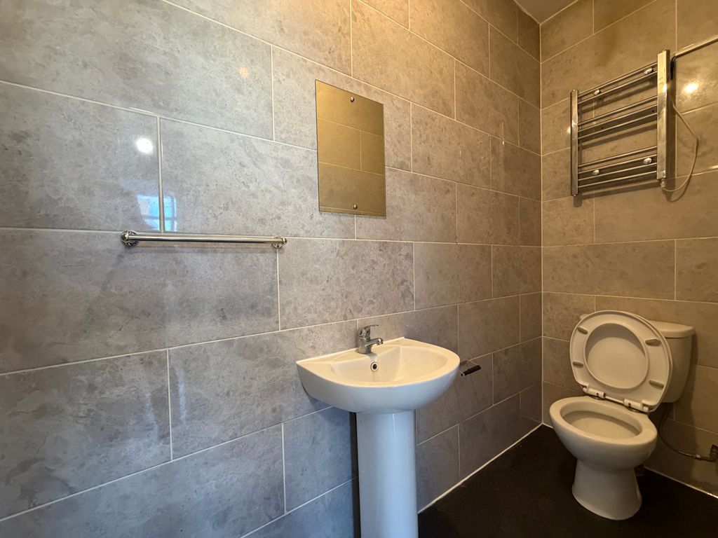 Property photo 3 of 3