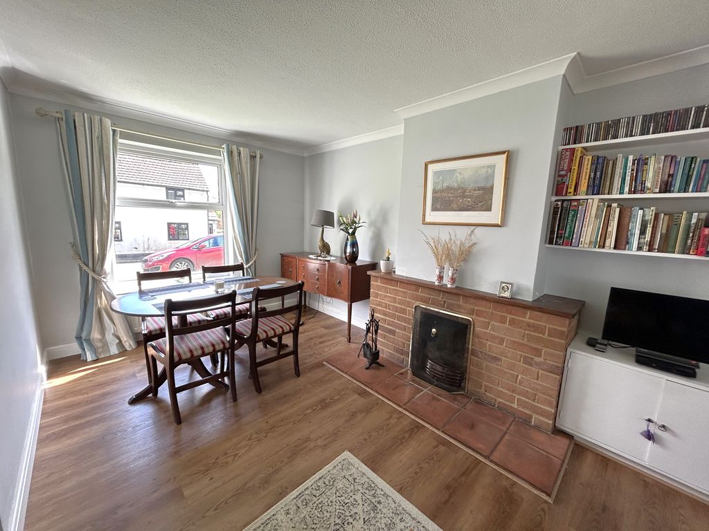 Property photo 3 of 11