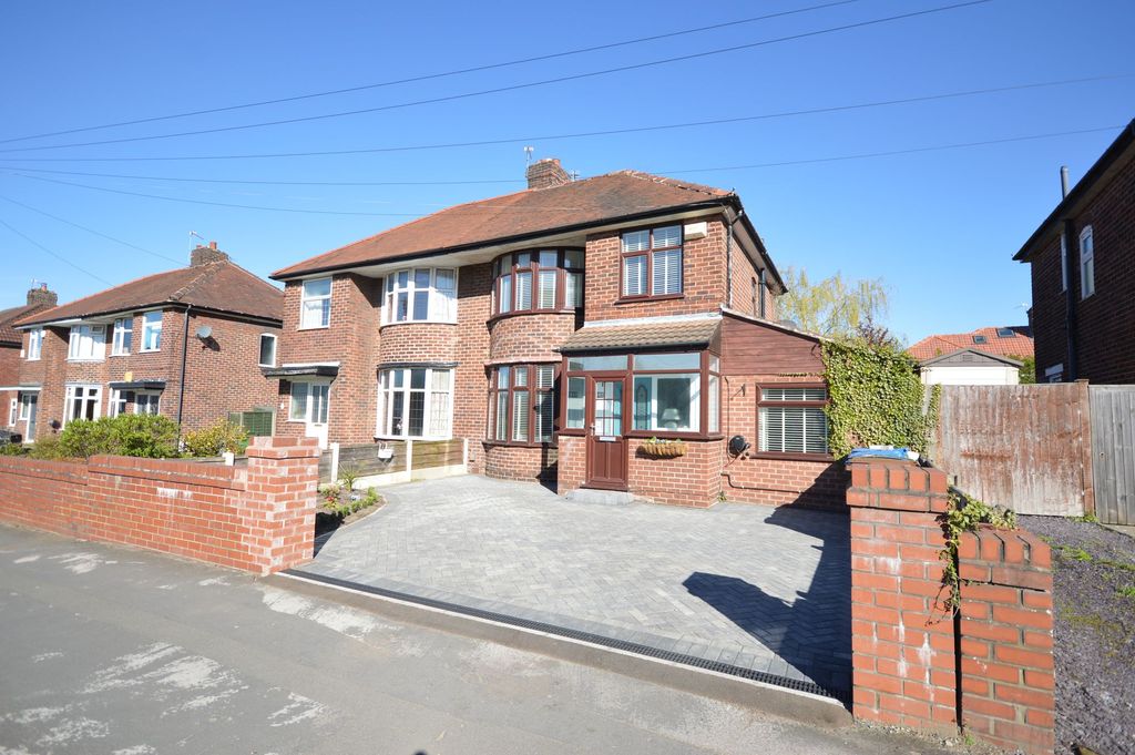 Property photo 1 of 33