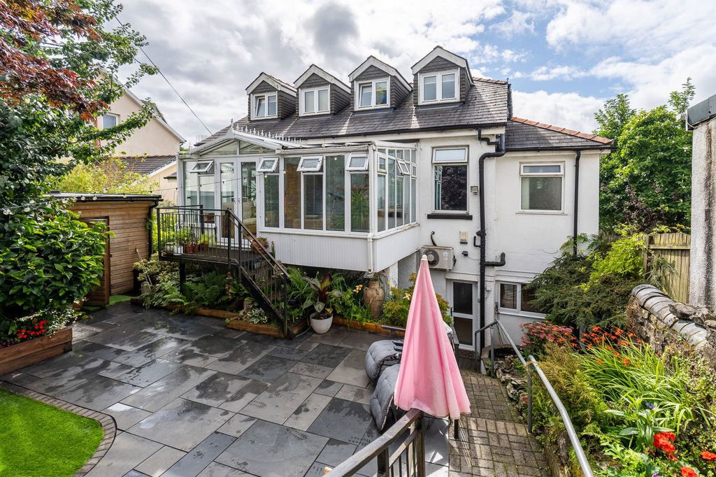 Property photo 1 of 68