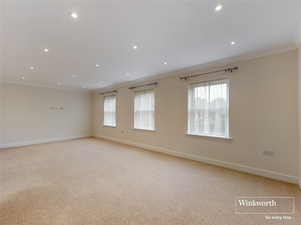 Property photo 3 of 14 Picture No. 06
