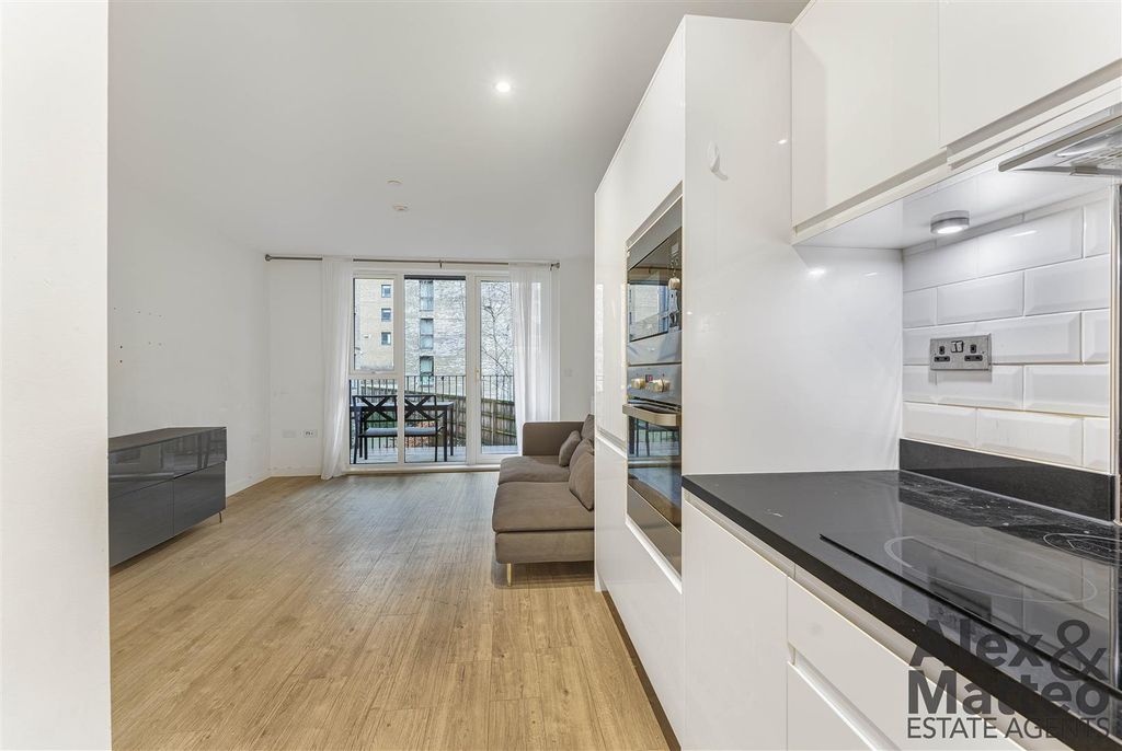 Property photo 2 of 13 Dsc00917.Jpg