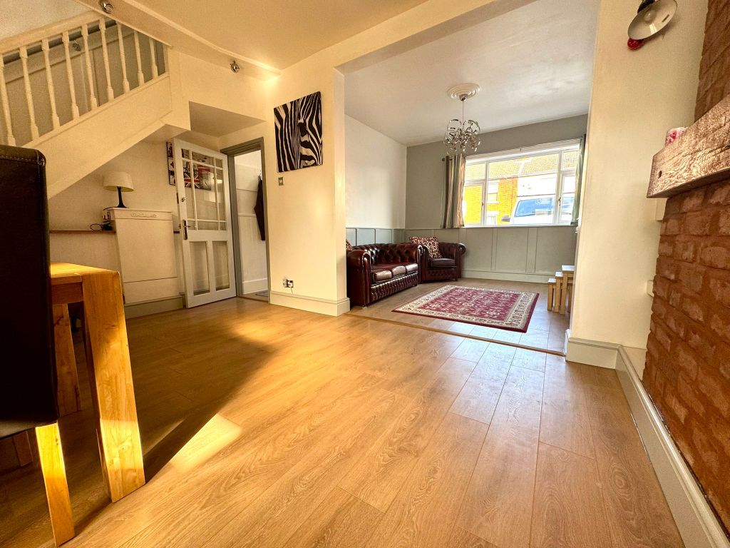 Property photo 1 of 24 Dining / Living Room