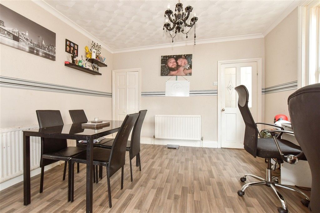 Property photo 3 of 8 Dining Area