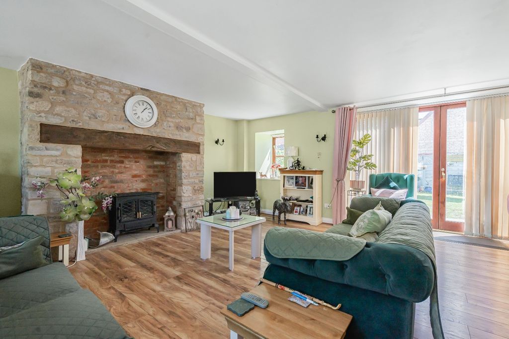 Property photo 2 of 32 5065032