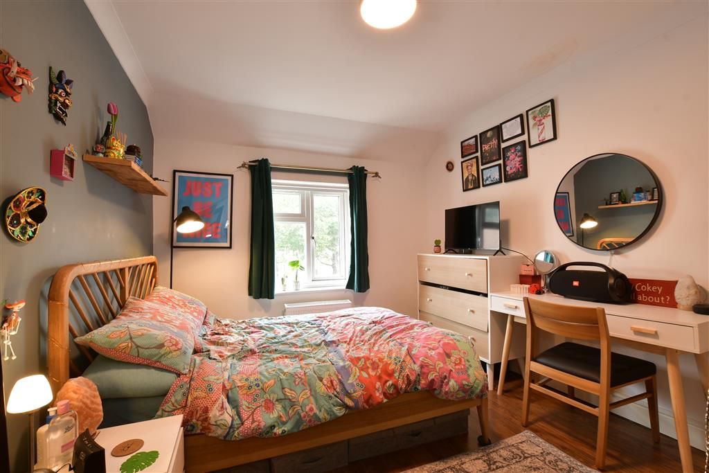 Property photo 2 of 17 Bedroom 1
