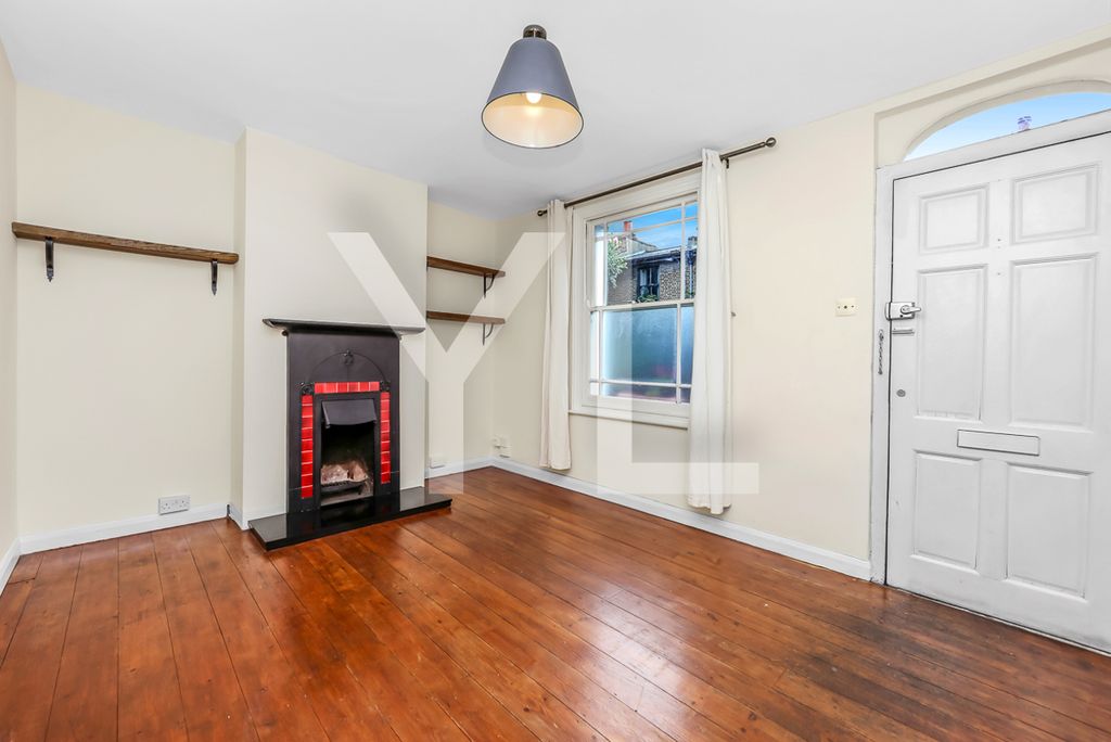 Property photo 2 of 11