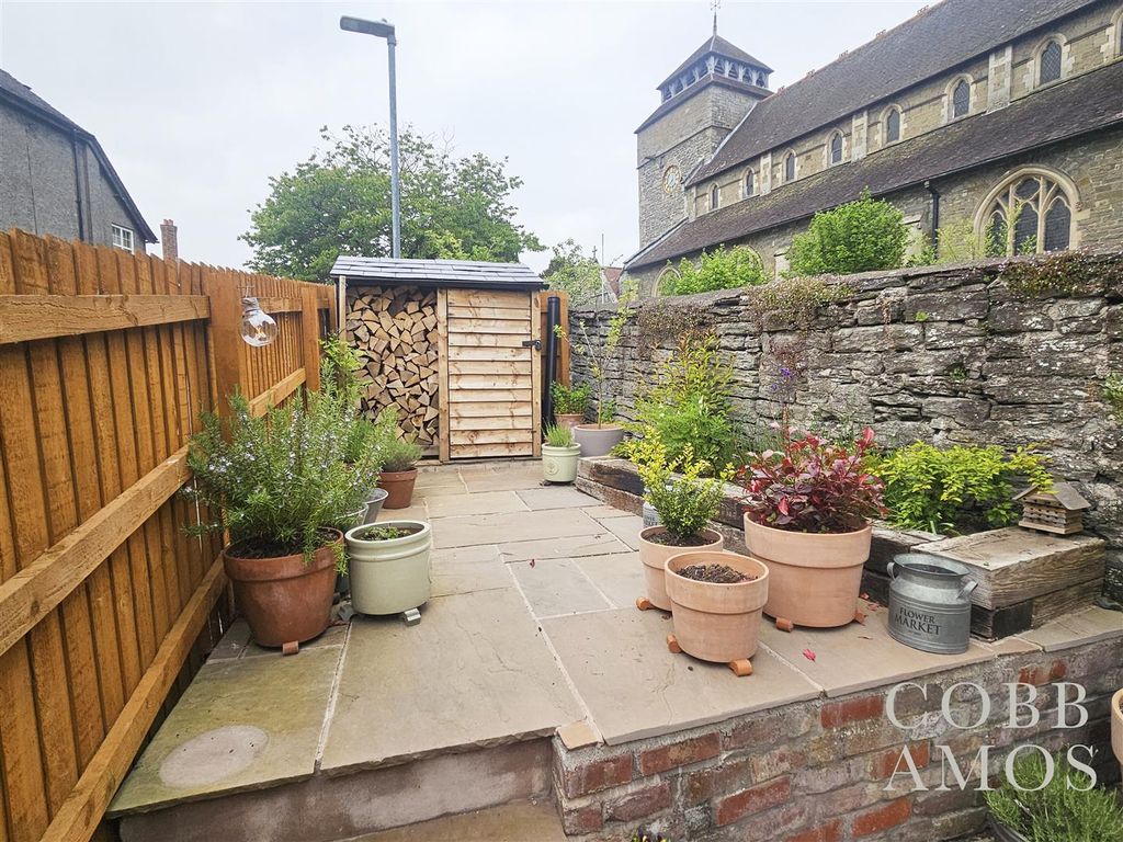 Property photo 2 of 13 Garden.Jpg