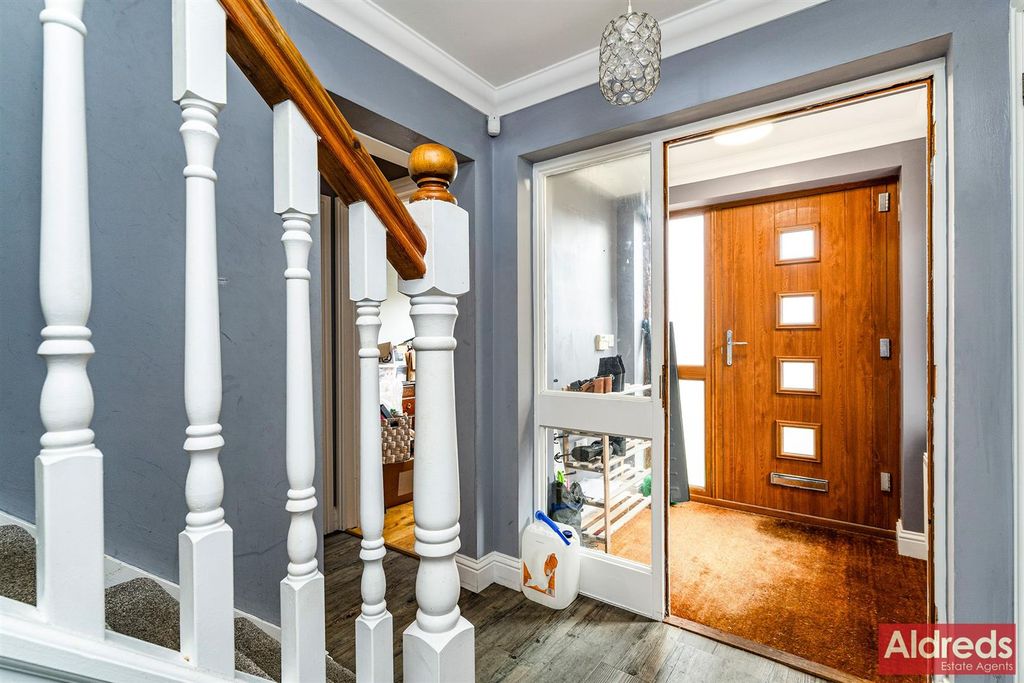 Property photo 3 of 20 The Street Corton (2).Jpg