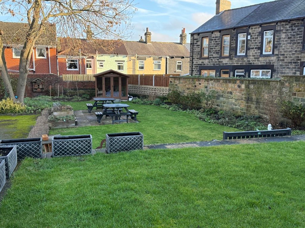 Property photo 2 of 7 Photo 2