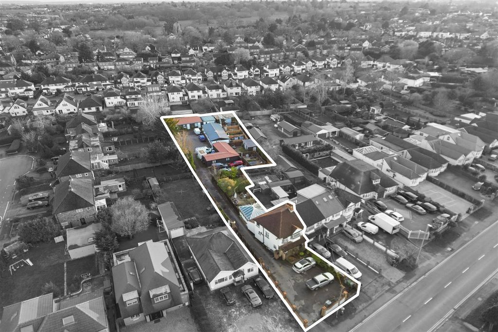 Property photo 3 of 9