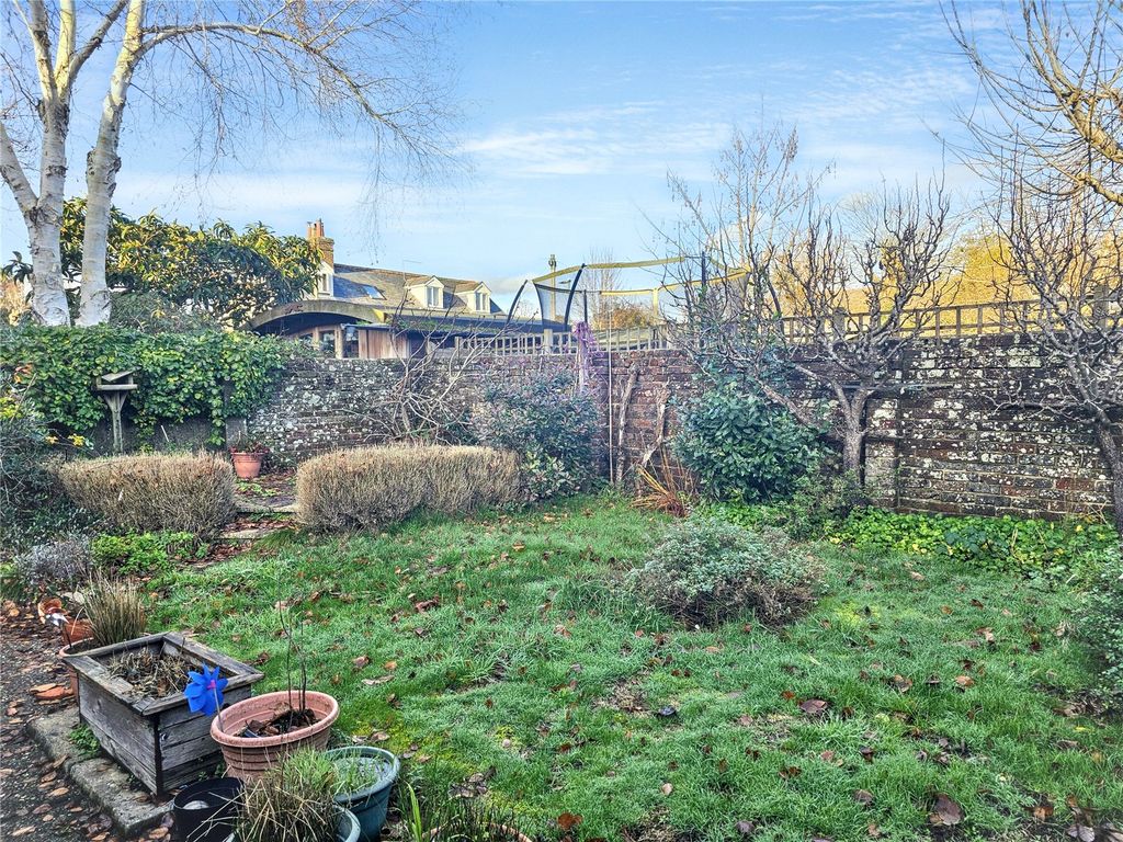 Property photo 2 of 16 Picture No. 08