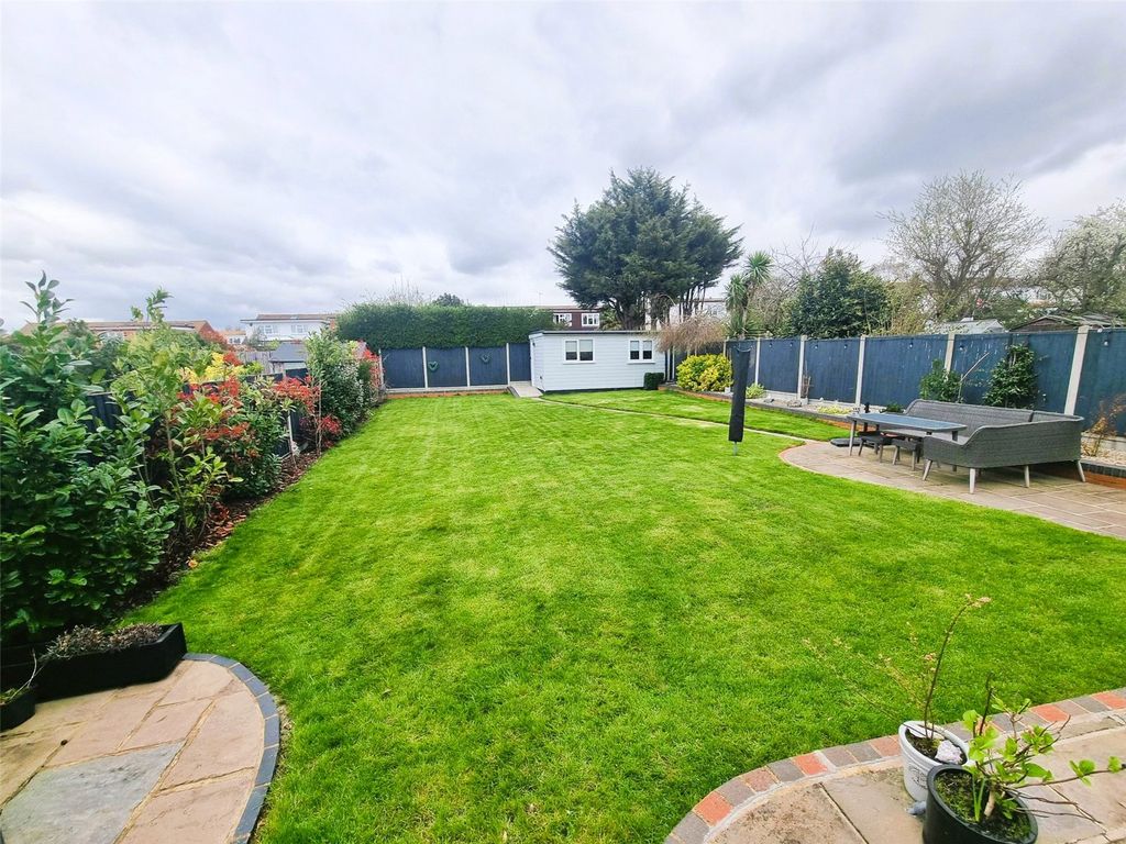 Property photo 2 of 29 Picture No. 14