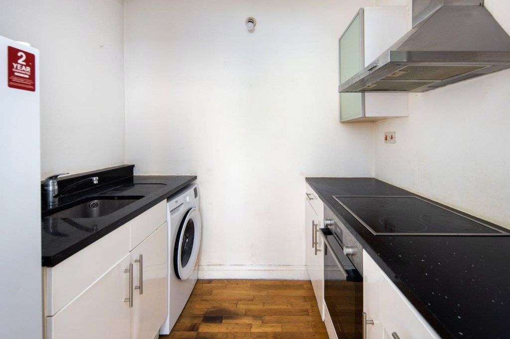 Property photo 3 of 15 Kitchen