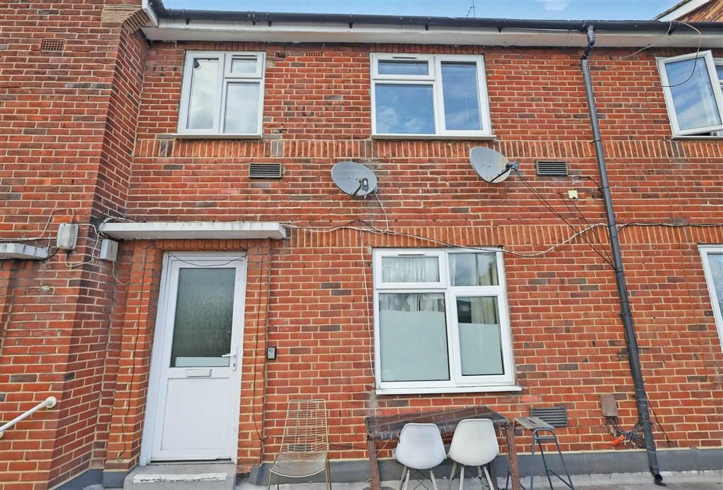 Property photo 1 of 5