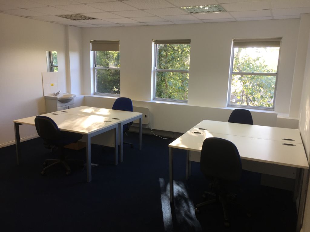 Property photo 3 of 6