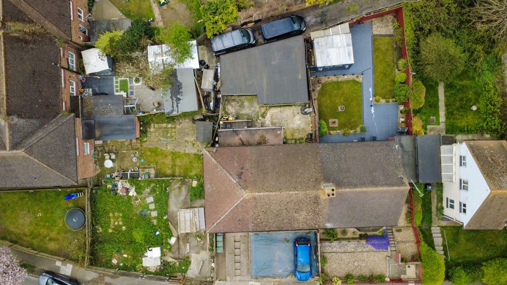 Property photo 2 of 19 4573531