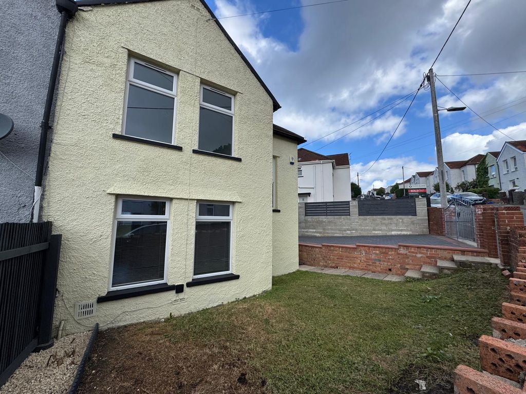 Property photo 2 of 22 A8Dfb763-Bd93-4110-B73d-1016Fad2E251.Jpeg