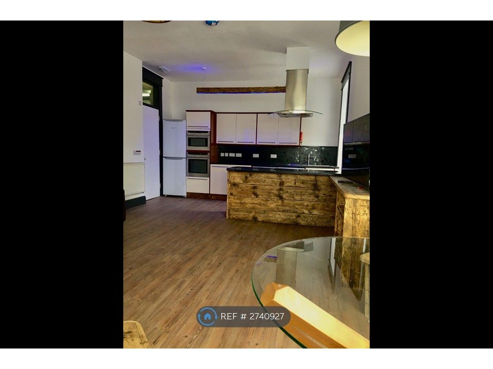 Property photo 2 of 14 Living Area / Kitchen