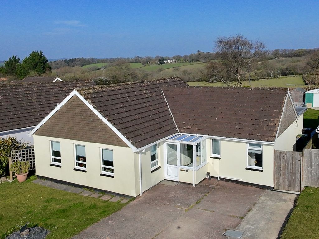 Property photo 1 of 18 Ewemove South Molton - Four Ways Drive - Front