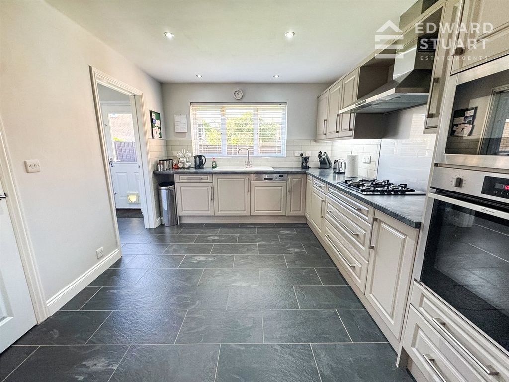 Property photo 3 of 22 Picture No. 09