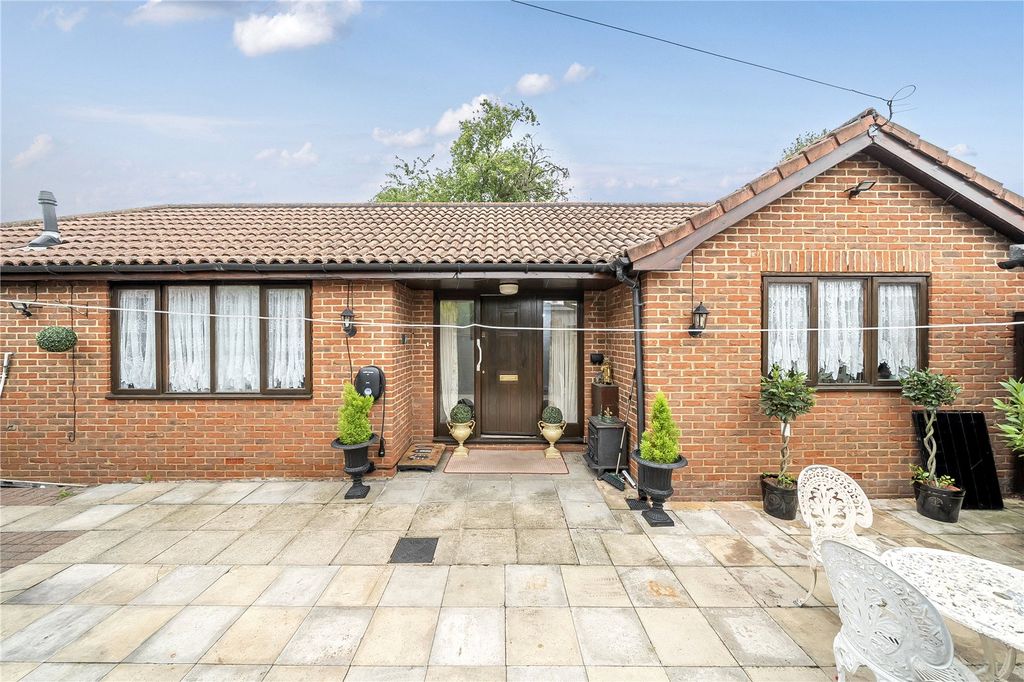 Property photo 1 of 19 Picture No. 17