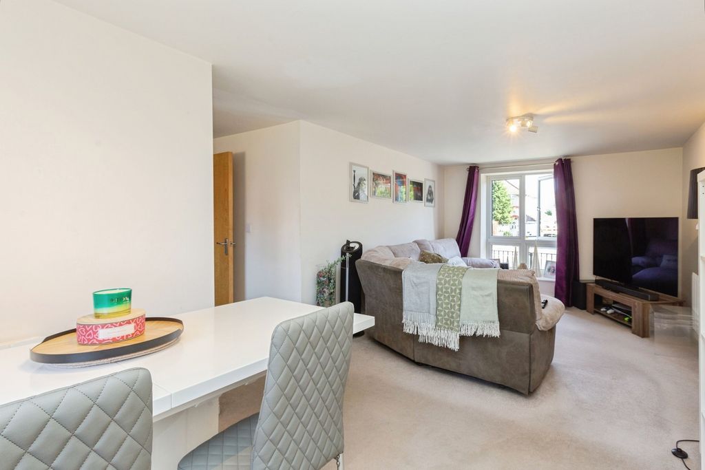 Property photo 3 of 12 Pbox-Img.Jpg