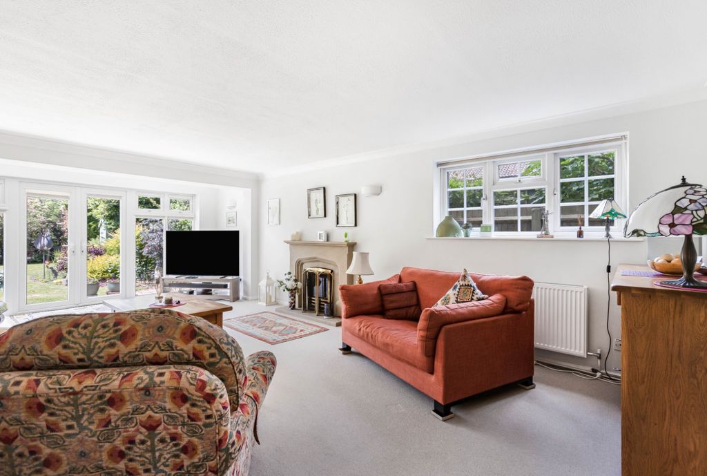 Property photo 2 of 17