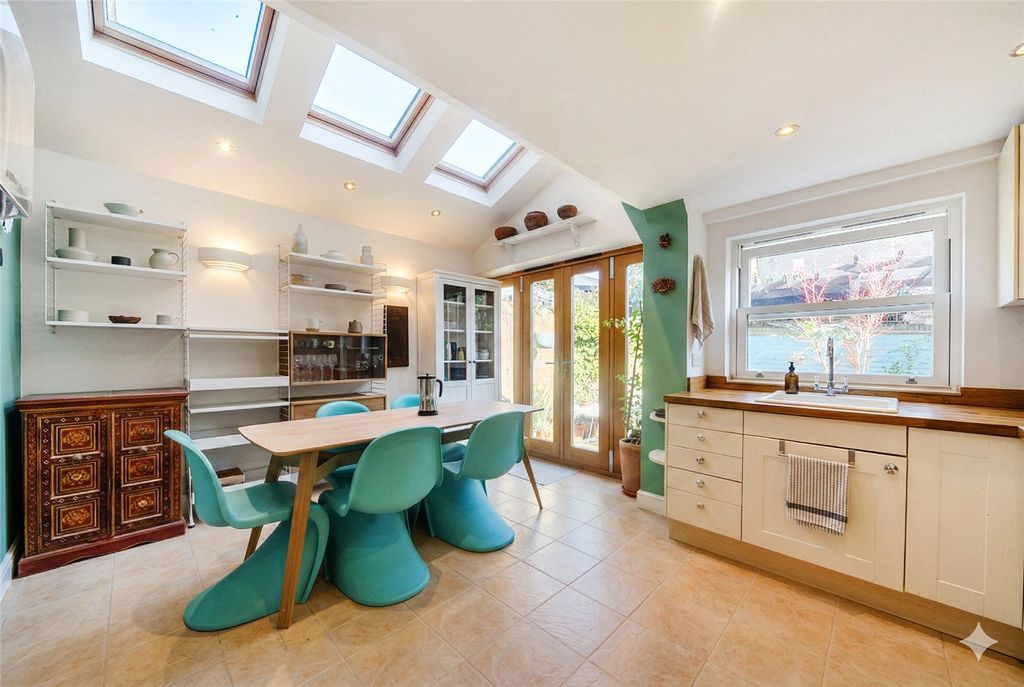 Property photo 3 of 18 Picture No. 32