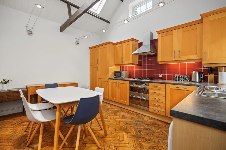 Property photo 3 of 10 335905
