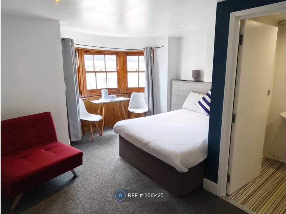 Property photo 1 of 10 Double Room Ensuite