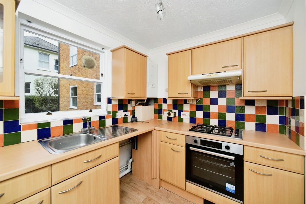 Property photo 3 of 17
