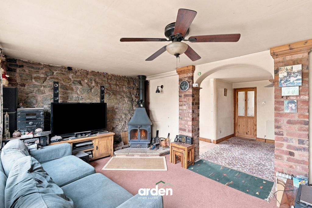 Property photo 3 of 12