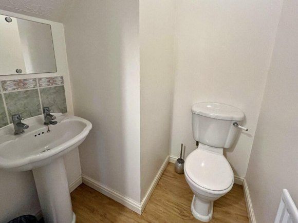 Property photo 3 of 19 9867Ef00d5d2436693760129Ac065Bbd.Jpeg