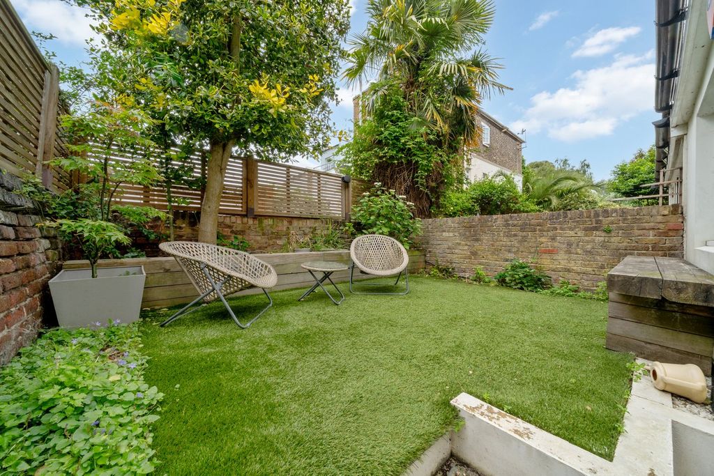 Property photo 3 of 16